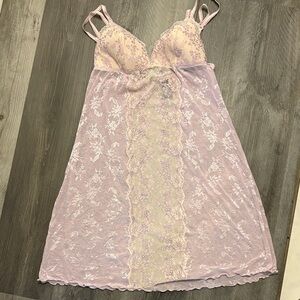 Hillard & Hanson Lavender Lace Chemise